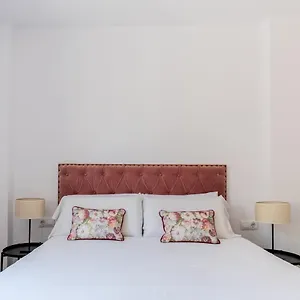 Olehousing - Cathedral Terrace Apartment